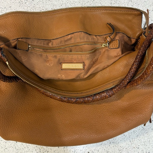 Tory Burch Tan Leather Shoulder Bag - Picture 9 of 10